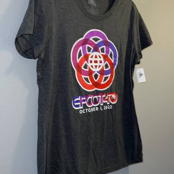 Disney EPCOT 40 October 1, 2022 T-Shirt LIMITED EDITION - Picture 3 of 9